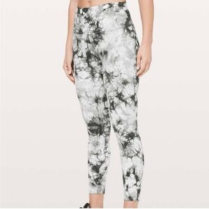 Wunder Under High-Rise Tight 28"
*Dual Shibori Full-On Luxtreme